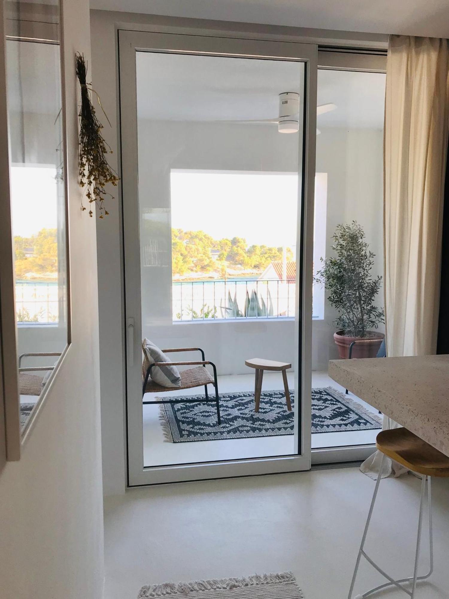 Sol Melba Boutique Studios - Maslinica Kültér fotó